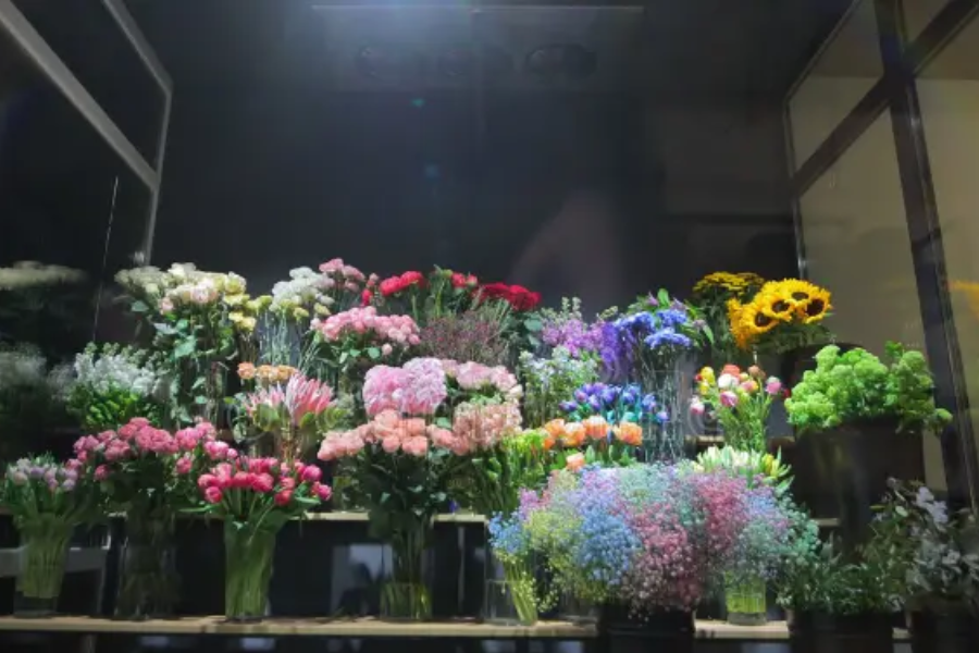 a flower arrangement for night time