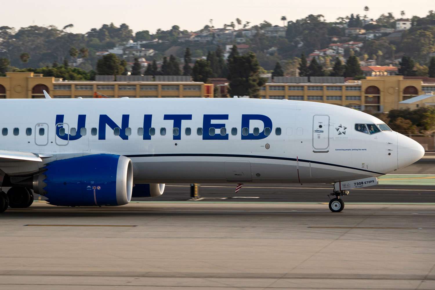 United Airlines Flight UA770 emergency diversion